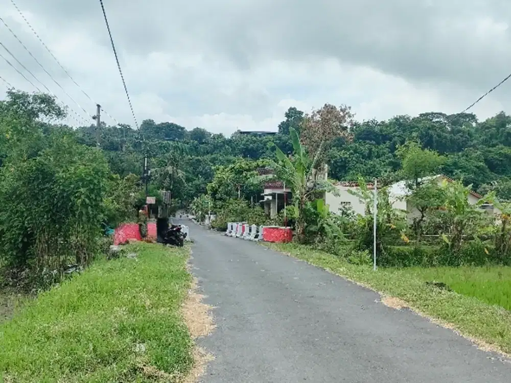 Dijual sawah diprambanan view perbukitan samping sungai