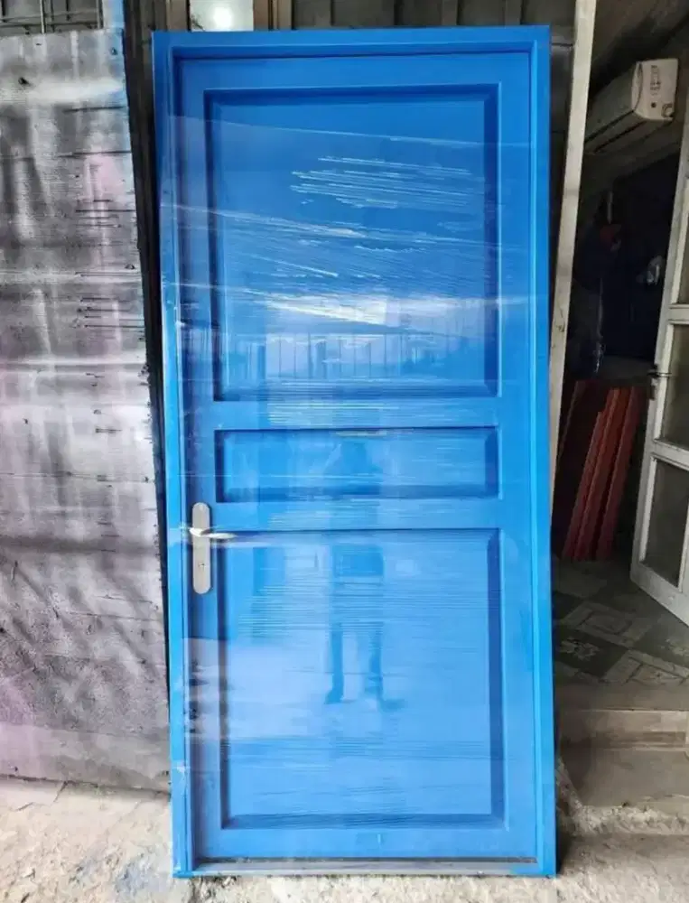 Pintu besi murahh kekinian anti karat sudah komplit terpasang