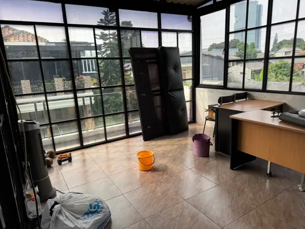 Dijual cepat Rumah Hoek 2 lantai siap huni di Puri Mansion Jakarta