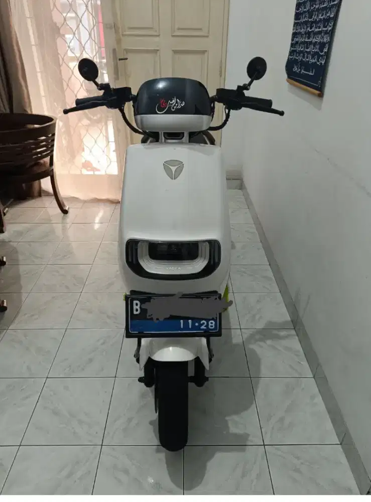 Yadea E8S Pro Putih