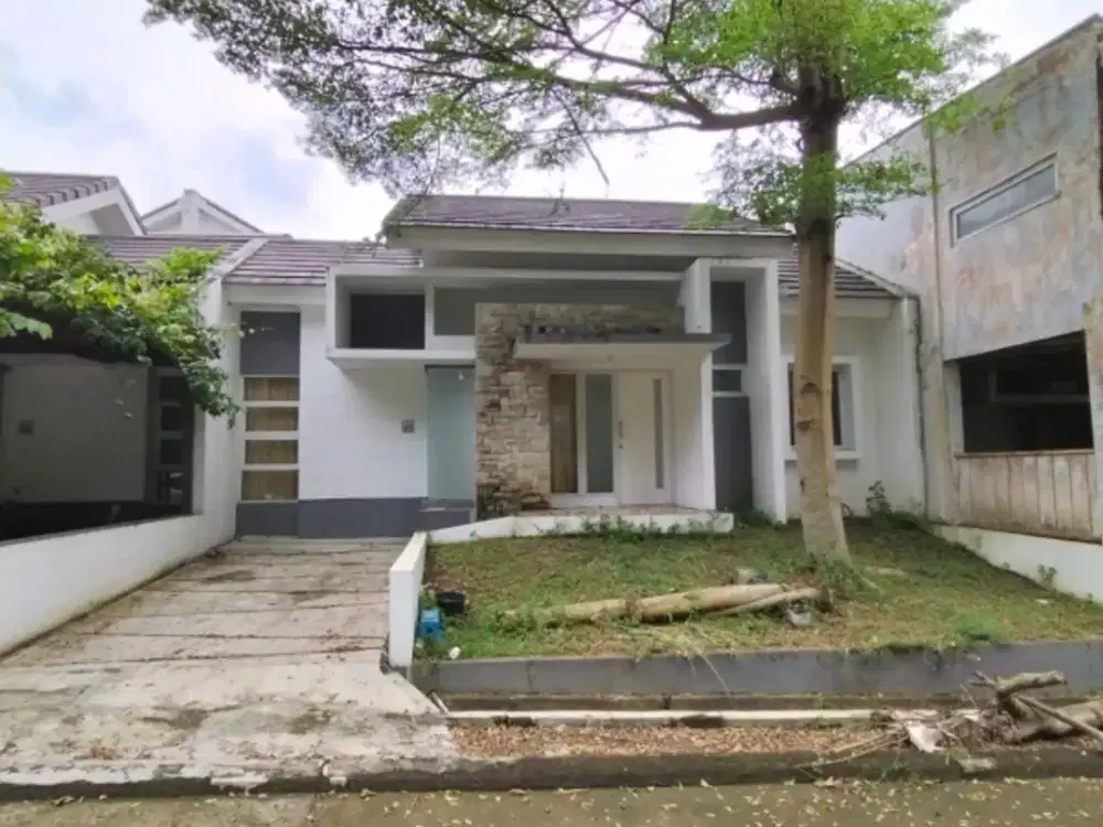jual rumah strategis di Royal Tajur. harga bagus.
