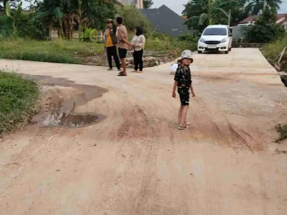 tanah  siap bangun  SHM masuk mobil di sawangan baru depok/selangkah ke transmart Lebak bulus