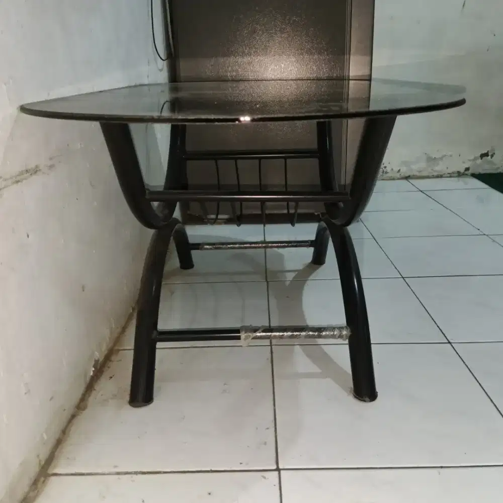 Dijual meja kaca besi
