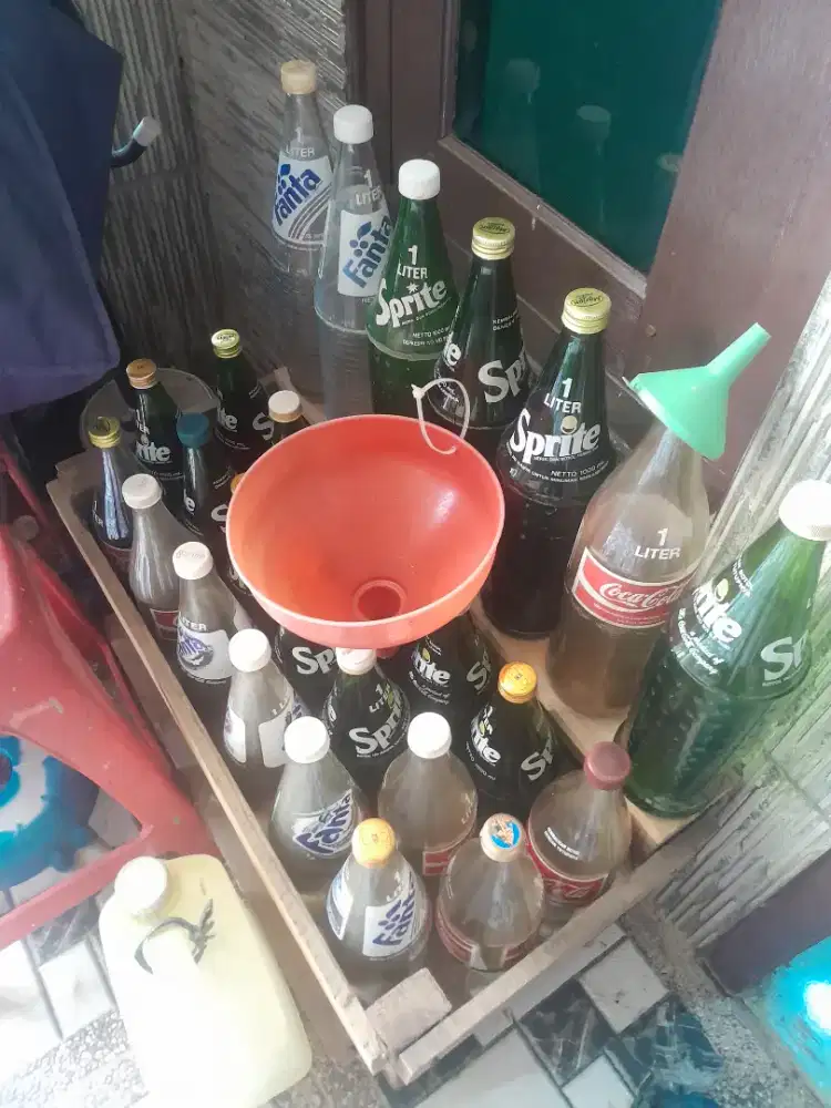 Di jual botol ukuran satu liter masih layak ada 27 botol minat wa
