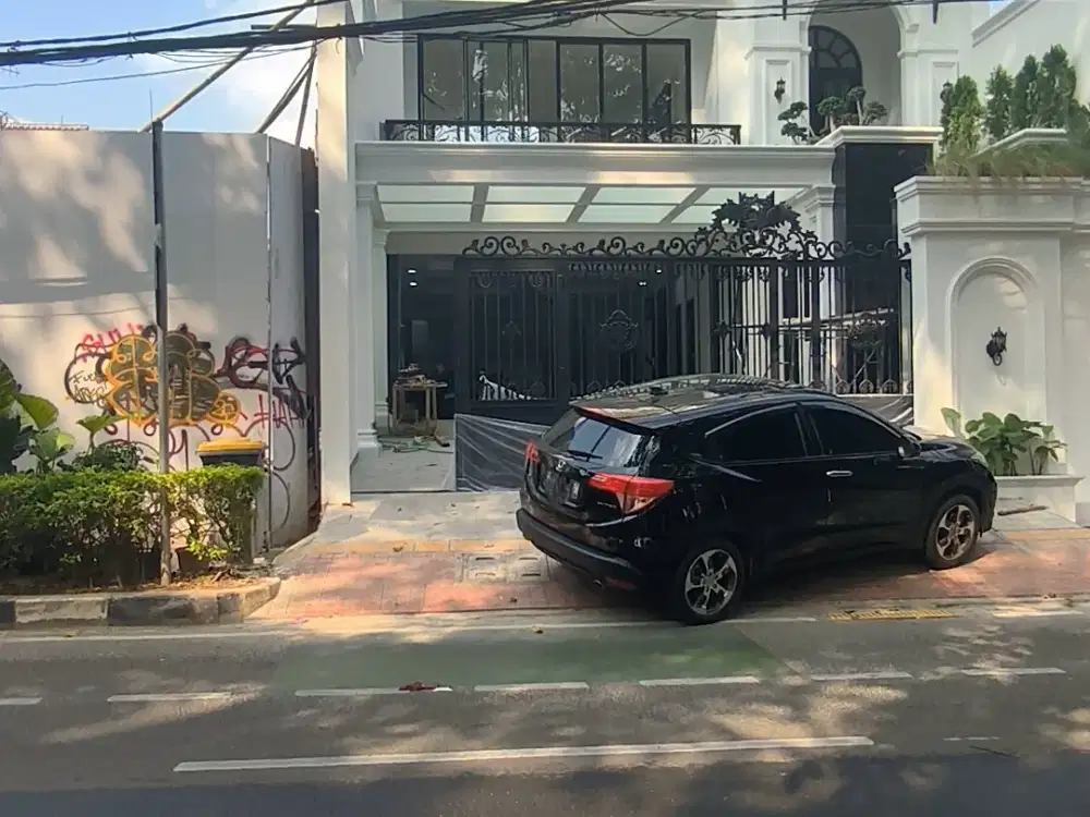 Jual rumah baru di Tebet Jakarta Selatan