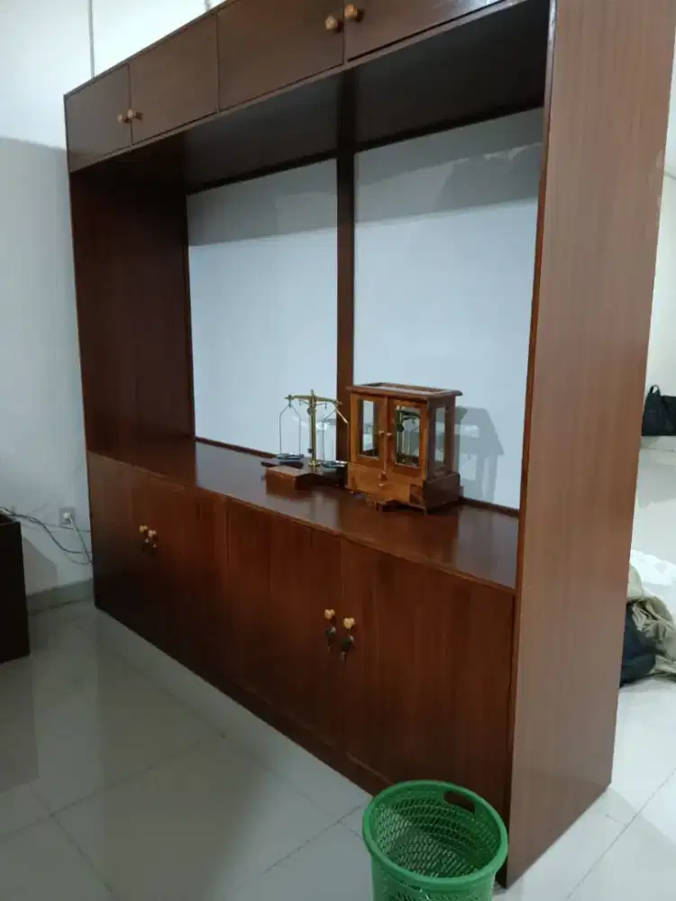 Lemari dan meja buat peralatan toko dll