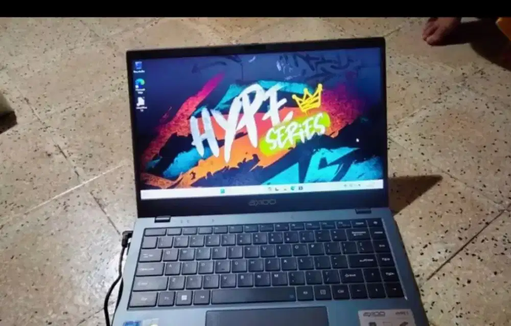 Laptop axioo hype 14 inch masih garansi panjang