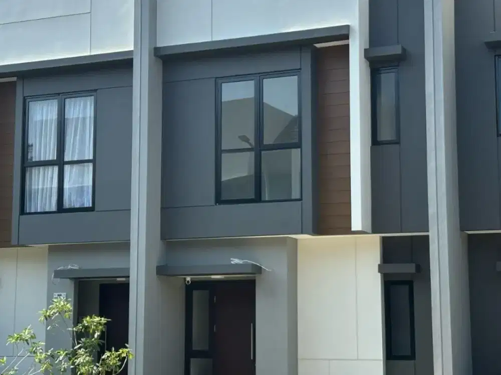 Disewakan Rumah 2lt Kamar 2 di Cluster Regia Summarecon Crown Gading Harapan Indah Bekasi Siap huni