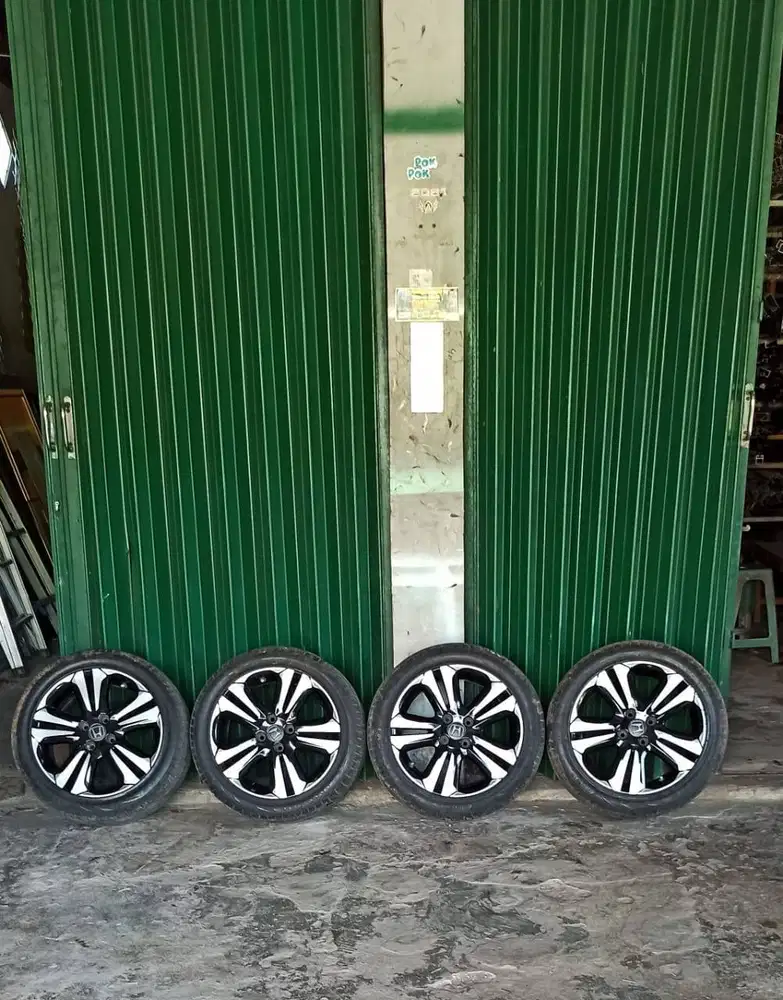 Dijual Velg Honda Jazz R16 + Ban