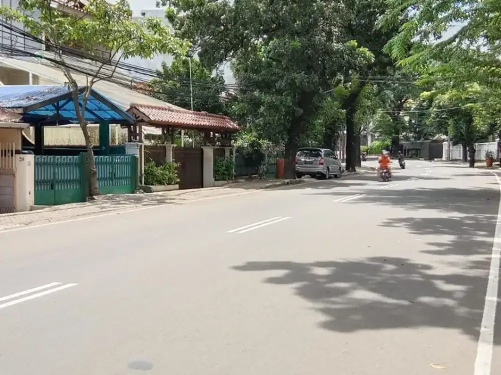 DIJUAL RUMAH DI JL. LAUSER KEBAYORAN BARU JAKARTA SELATAN