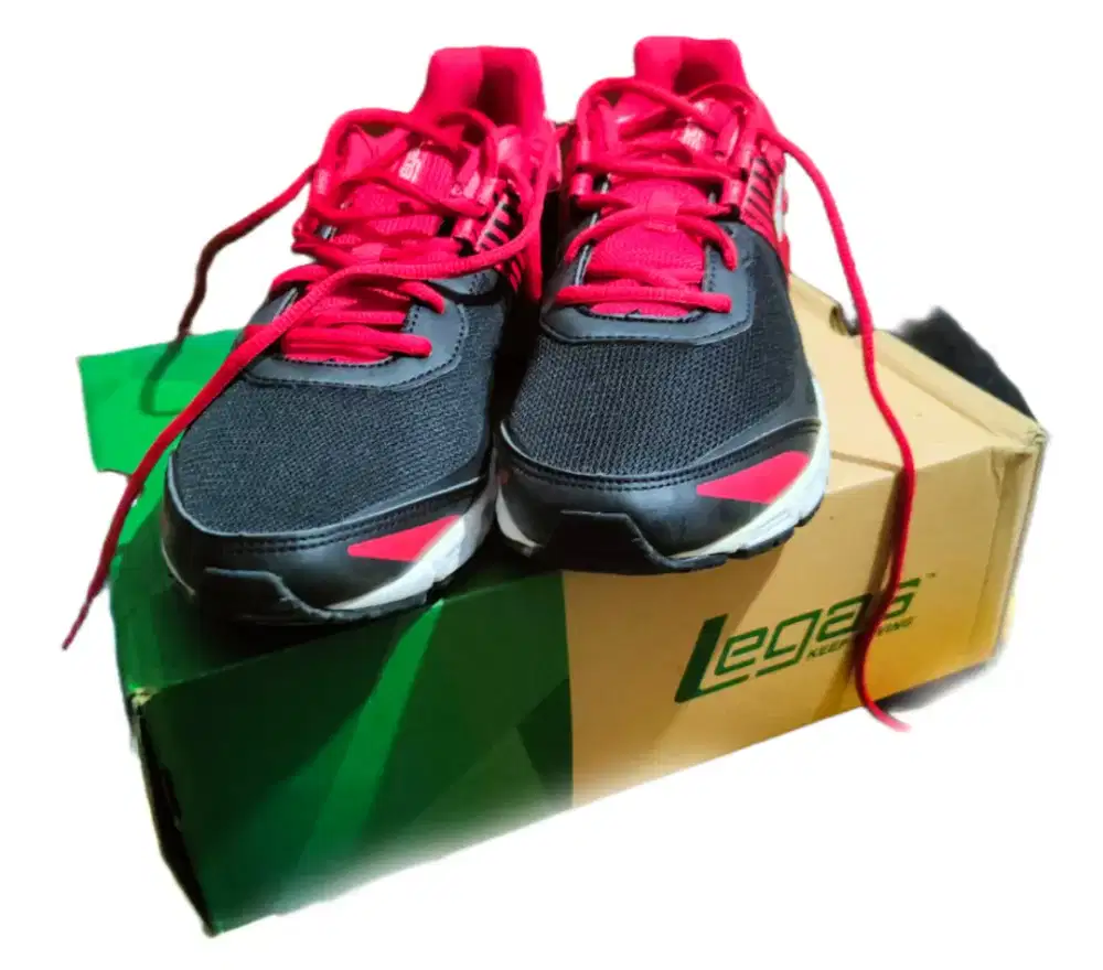 Sepatu Lari Legas Size 45
