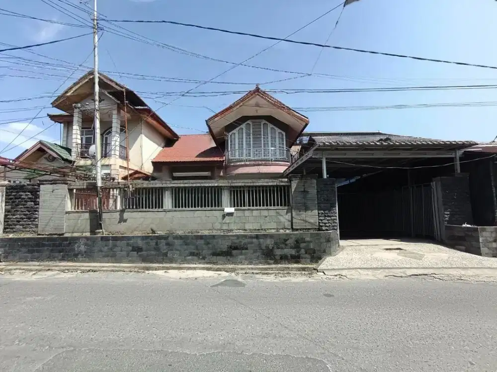 RUMAH BULATAN BESAR DEKAT SEKOLAH KALAM KUDUS JALAN LOKOMOTIF
