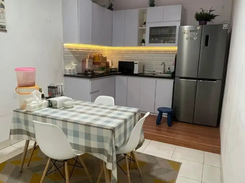 dijuak rumah 4 lantai tebet barat,jakarta selatan