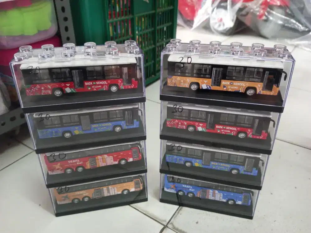 Mainan Anak Diecast Bis Akrilik