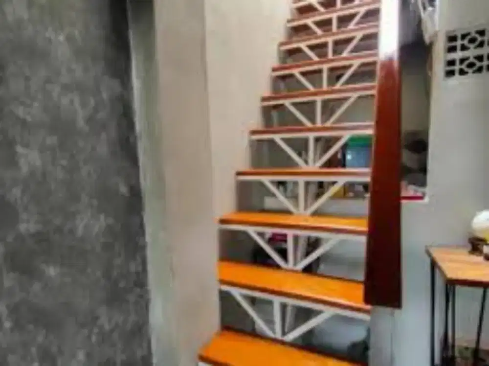 002 tangga rebah injakan kayu