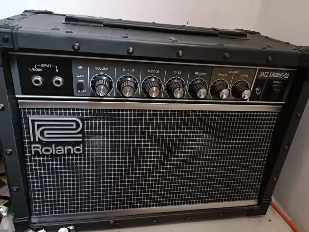 Roland JC-40 Jazz Chorus Guitar Combo Amplifier