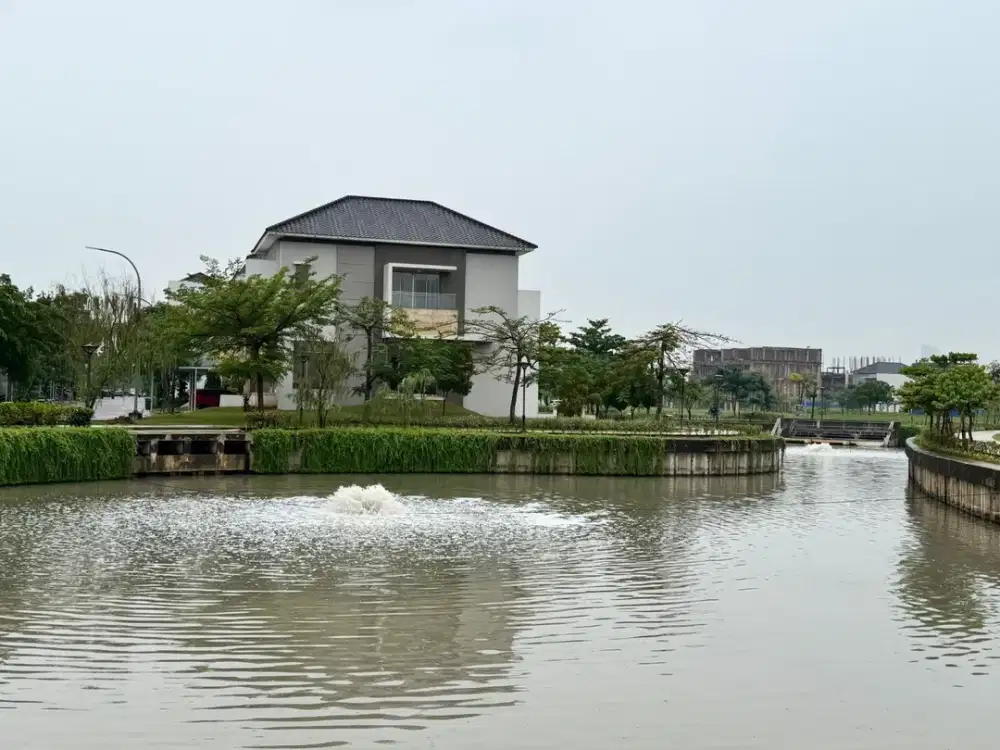 Dijual Rumah Hoek dekat Dengan Danau di Cluster Piano Golf Island PIK, Jakarta Utara