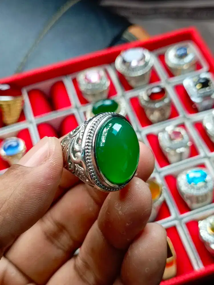 Batu cincin green chalcedony