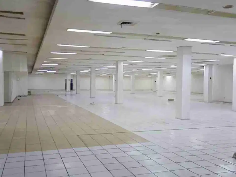 Ruang Usaha 2000m2 Raya Mampang