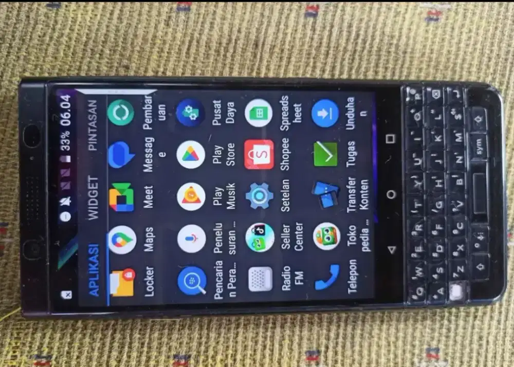 blackberry keyone