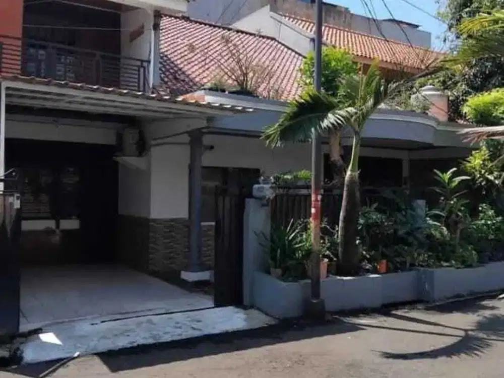 Rumah 2 lantai Strategis dalam Komplek di Rawasari, Jakarta Pusat