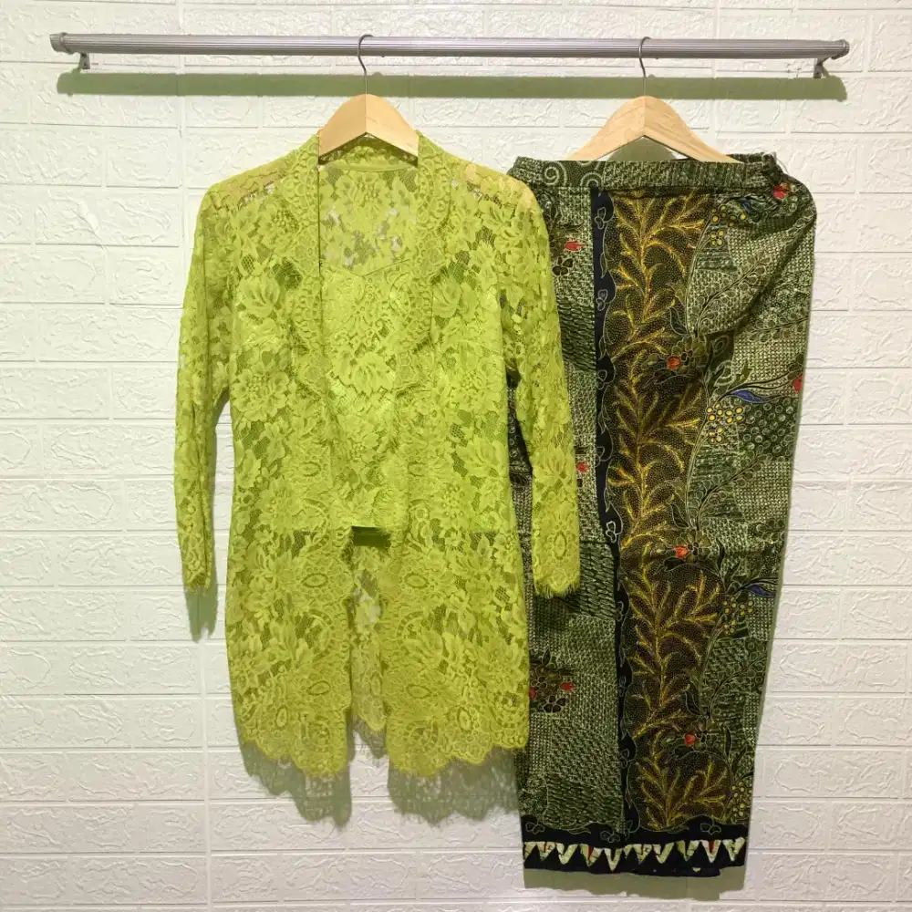 Kebaya Hijau Set