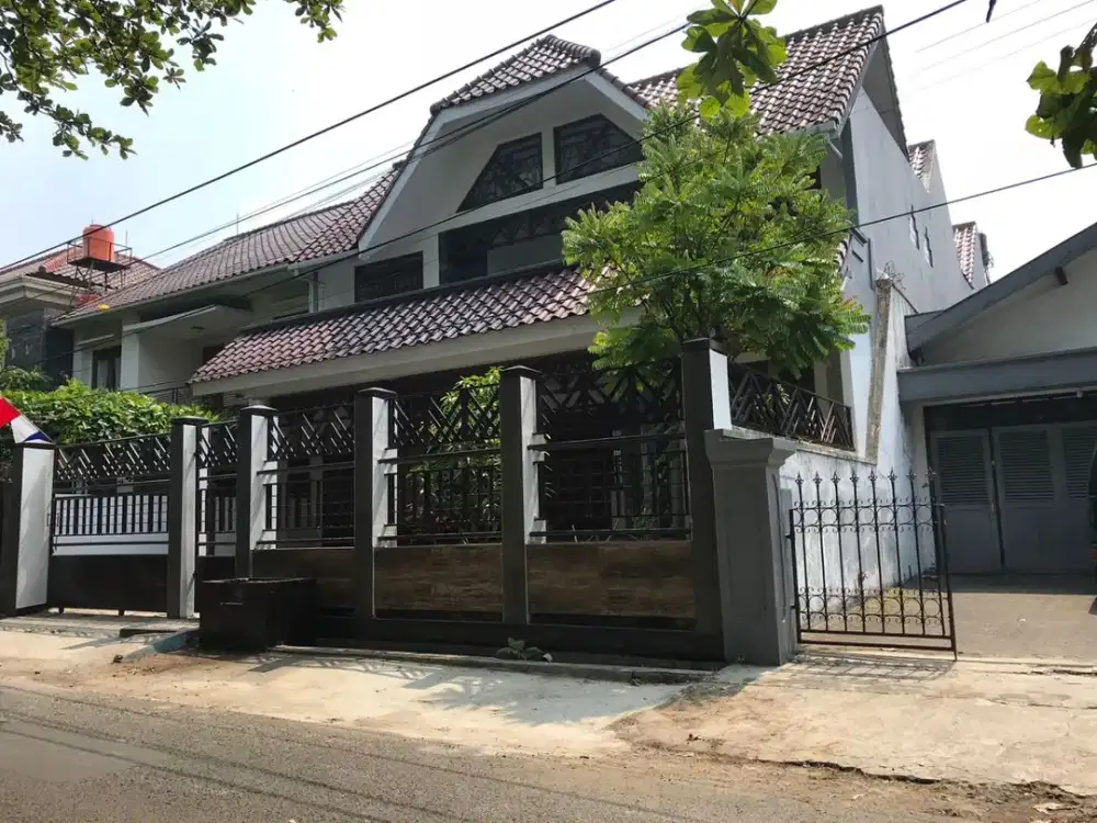 Rumah Mewah Daerah Cikutra Baru, Cibeunying Kidul Kota Bandung