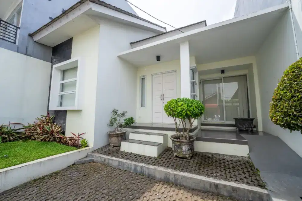 Dijual Cepat!! Rumah Baru FULLY FURNISHED di Villa Pesona Lembang