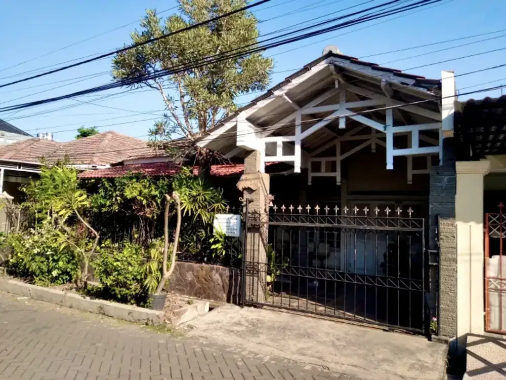 Jual Rumah Manyar Indah Terawat Row Jalan Lebar