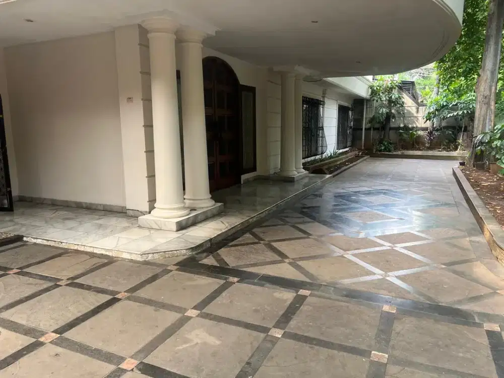 Di JUAL RUMAH KOKOH di Jl SUTAN SJAHRIR MENTENG JAKPUS