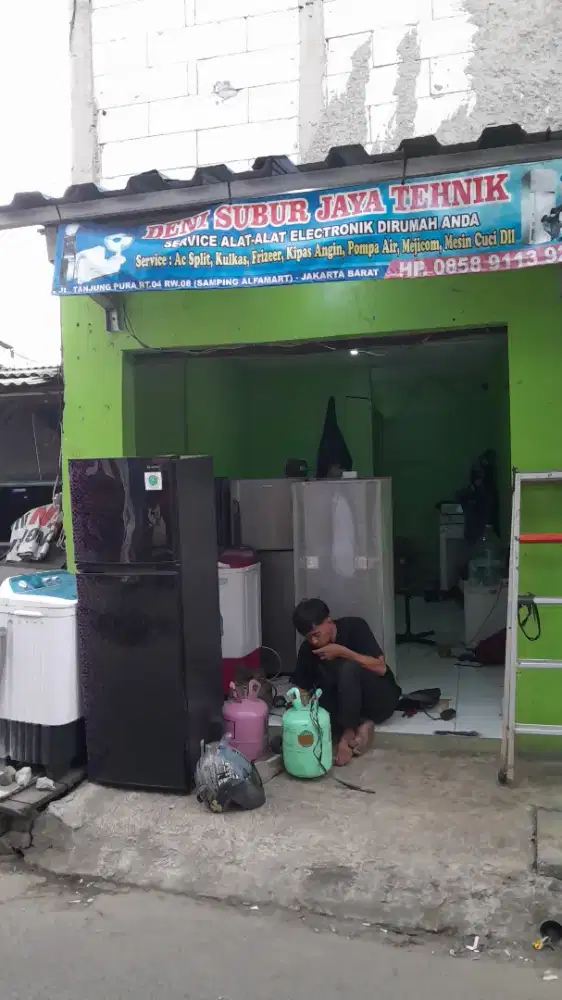 Jasa service elektronik