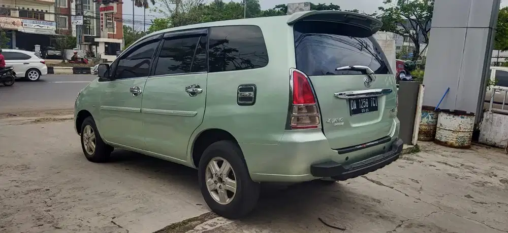 Toyota Kijang Innova 2006 Bensin