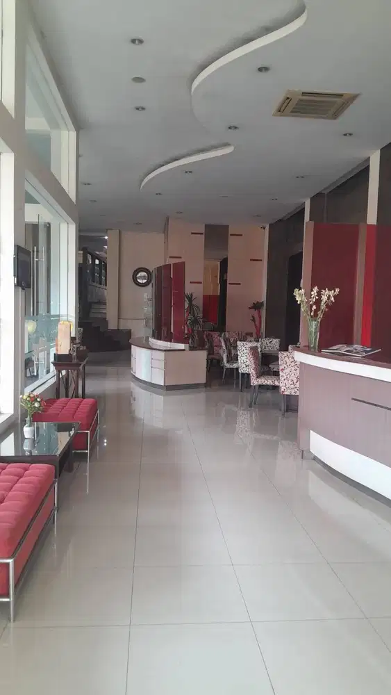 Murah via Lelang!! Bangunan Hotel 4 Lantai, 36 Kmr dkt Stasiun Bandung