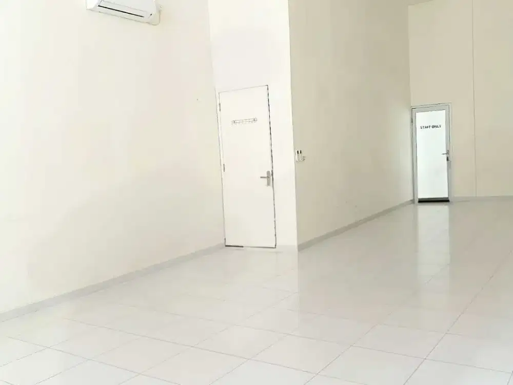 Disewakan Ruang Lantai 2 Ruko Metland Menteng Cakung Jakarta