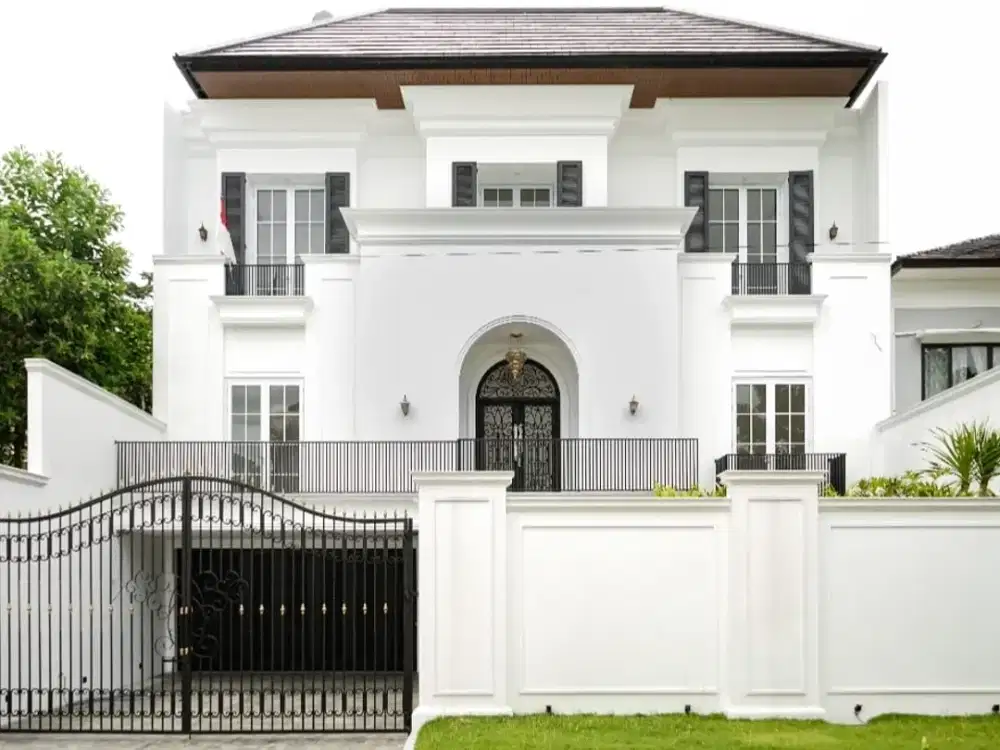 Rumah Dijual Lengkap Dengan Kolam Renang Dan Lift Di Sentul City Bogor