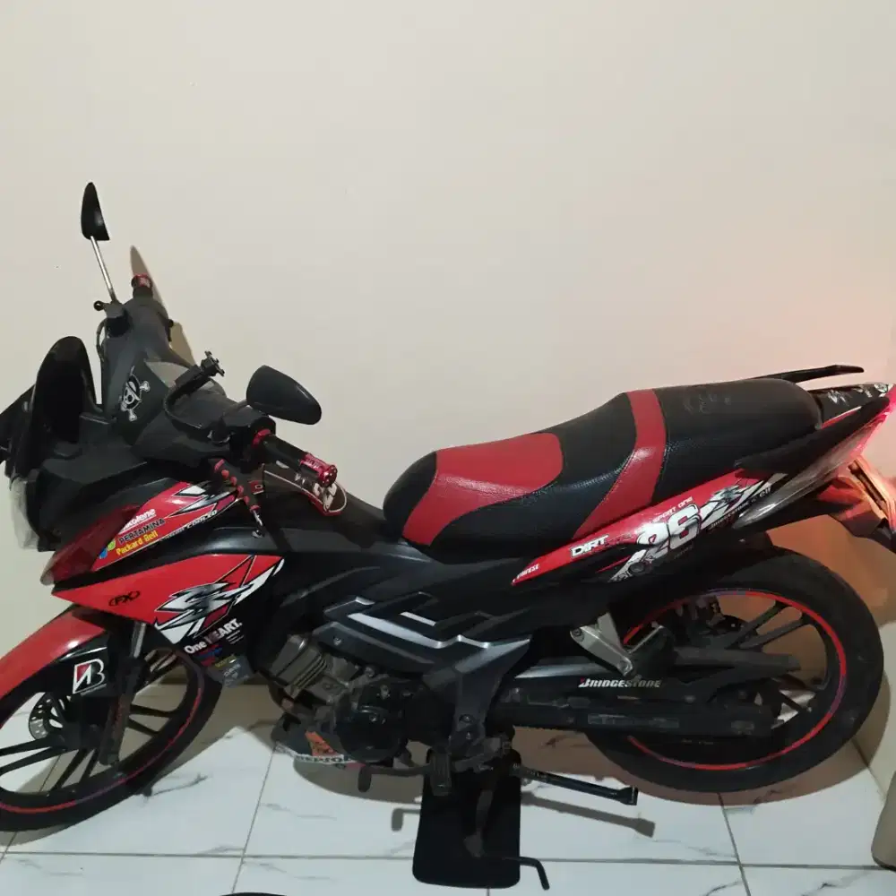 Motor honda cs1 tahun 2012 bekas mulus milik pribadi