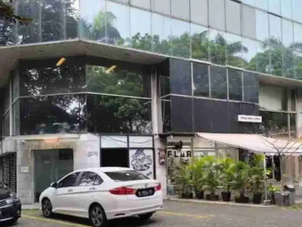 Semi Furnished Ruko 3 Lantai Bagus Siap Pakai Di Lebak Bulus