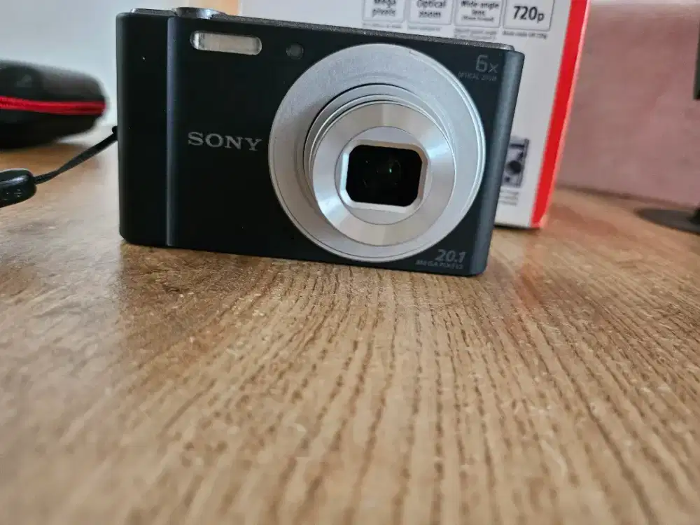 Sony Cyber-shot DSC- W810