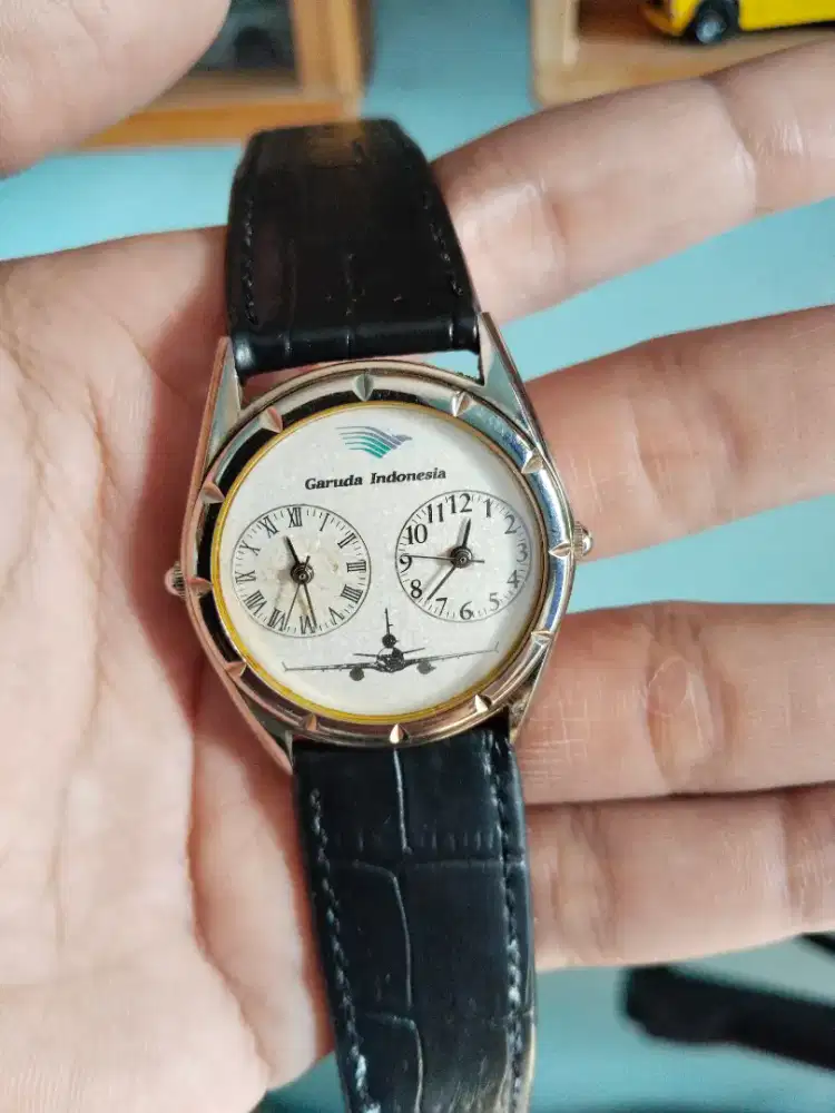 Jam tangan Garuda Indonesia