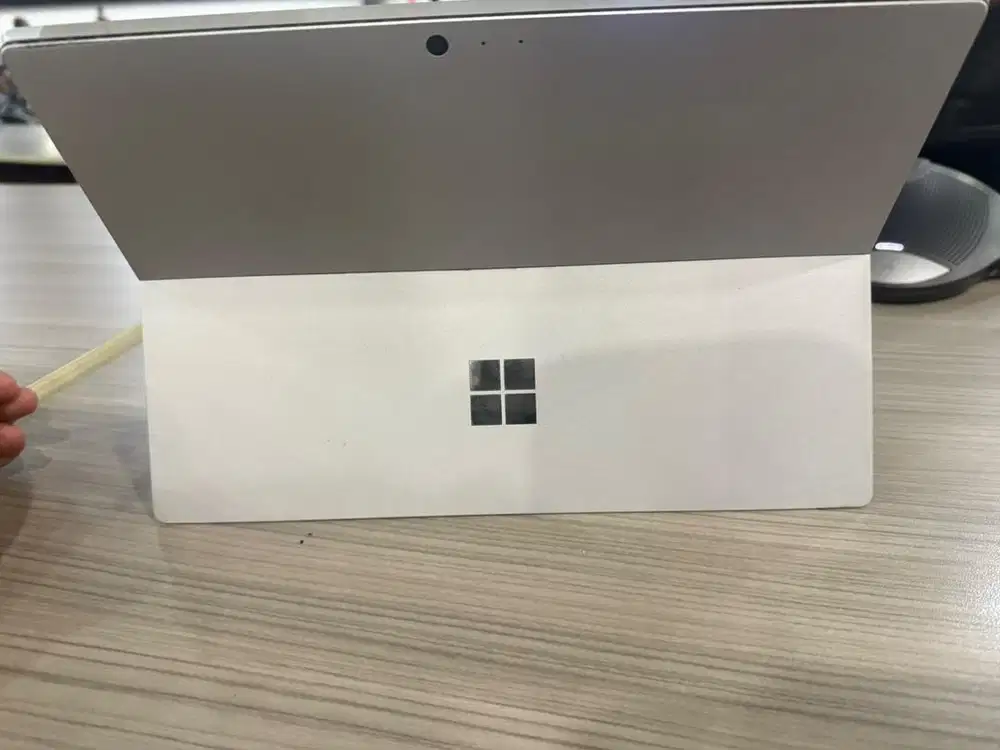 Microsoft surface pro 5 i5
