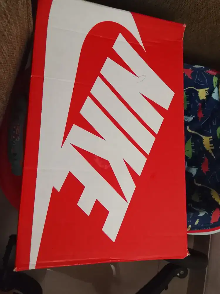 Sepatu Nike putih dan new balance ori