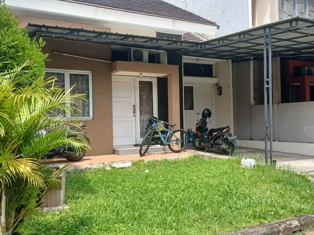 DIJUAL BUTUH DAN CEPAT RUMAH 3 KAMAR DI CLUSTER SPRING FIESTA GRAND WISATA BEKASI