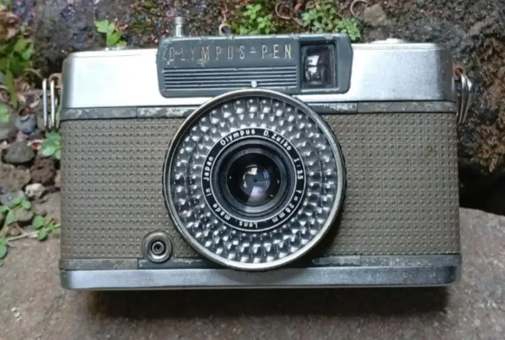 000619- kamera analog - OLYMPUS PEN EE2- half frame