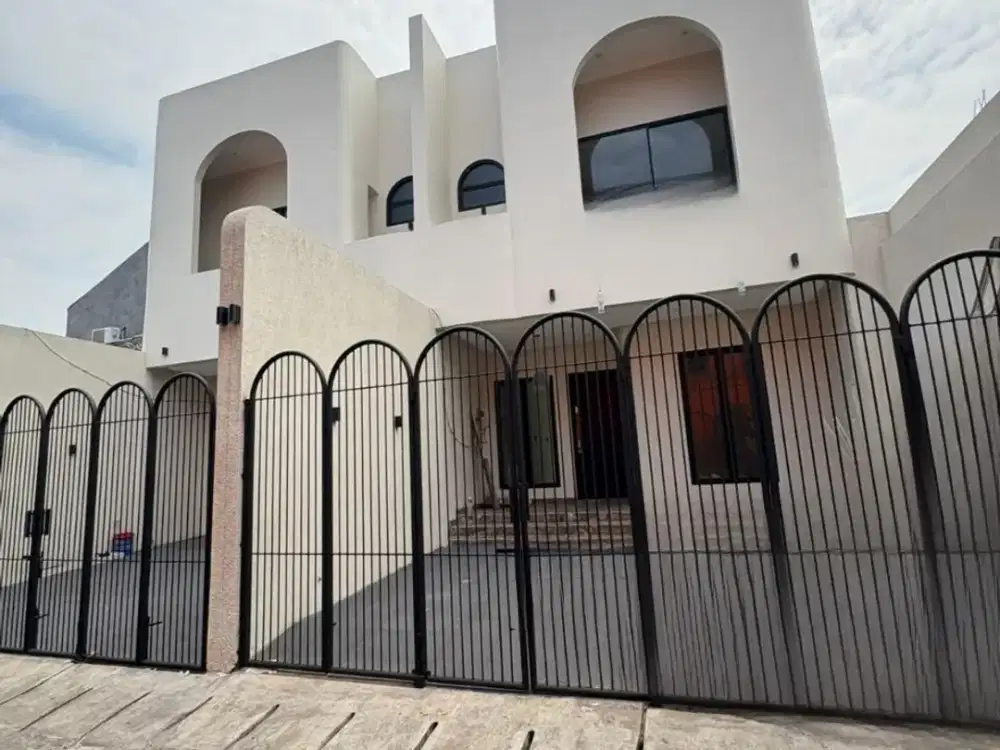 Rumah Baru 2 Lantai Siap Huni Lokasi 5 Menit ke Toll Kebon Jeruk