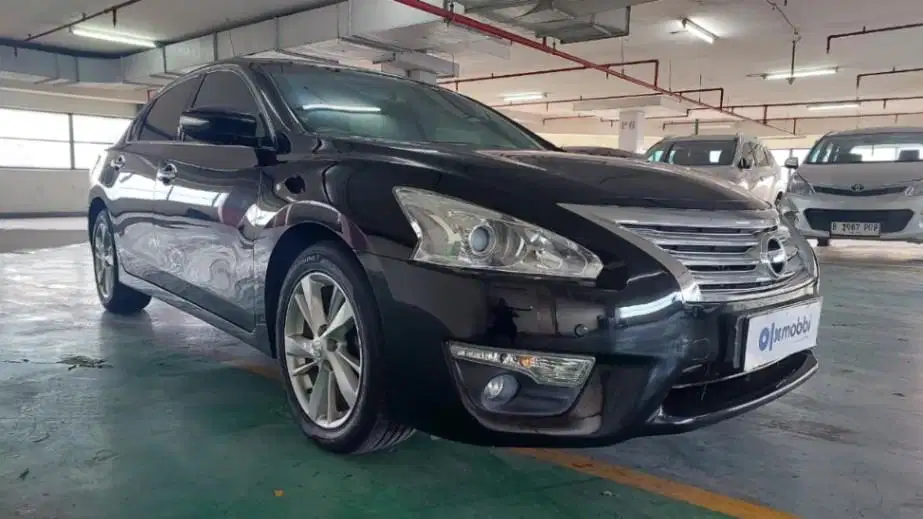 DP Rendah  8JT Nissan Teana 2.5 Bensin-AT 2016 Hitam
