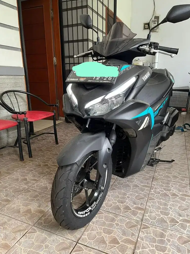 Aerox 2021 connected matte black cyan