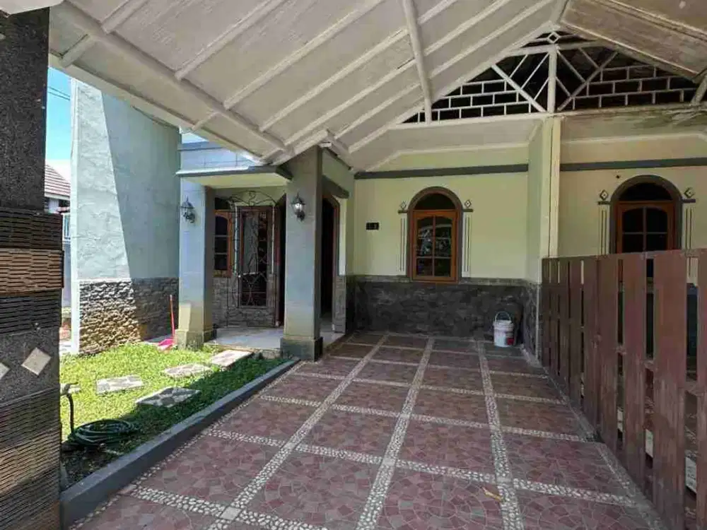 Rumah Strategis Hook Depan Taman Di Villa Bogor Indah VBI Bogor