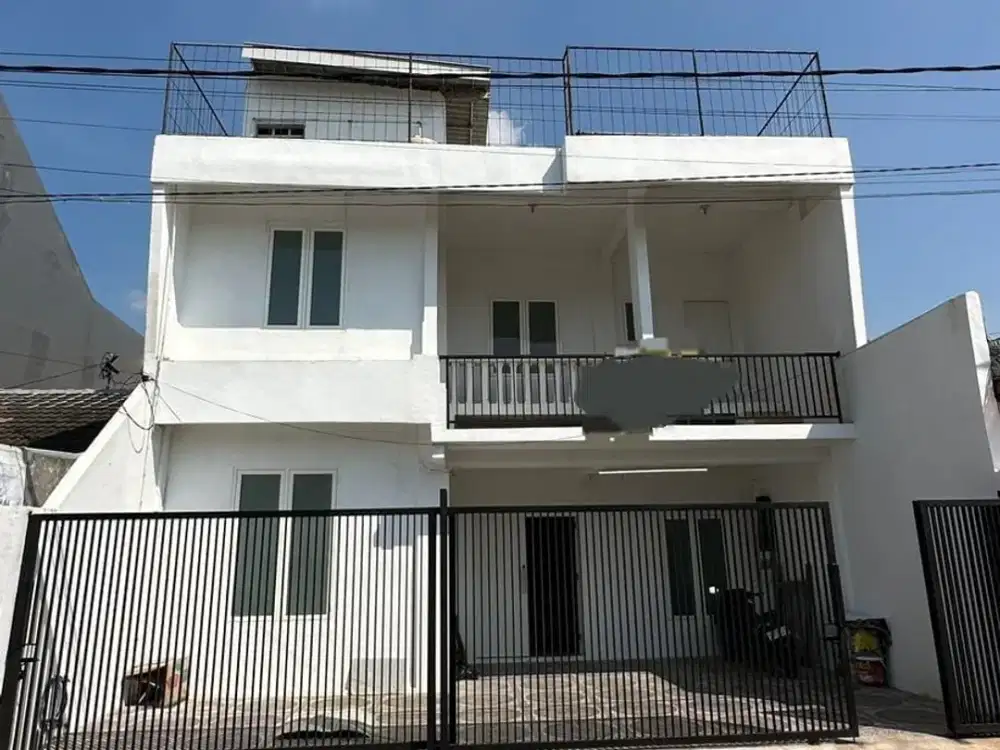 2,5 Lantai Rumah Darmo Indah Surabaya