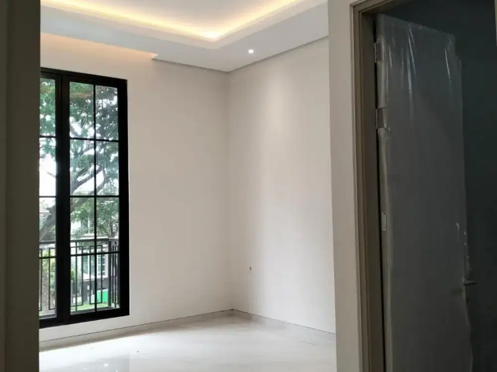 Lokasi Premium di Jalan Boulevard Rumah Citraland Mewah Split Level