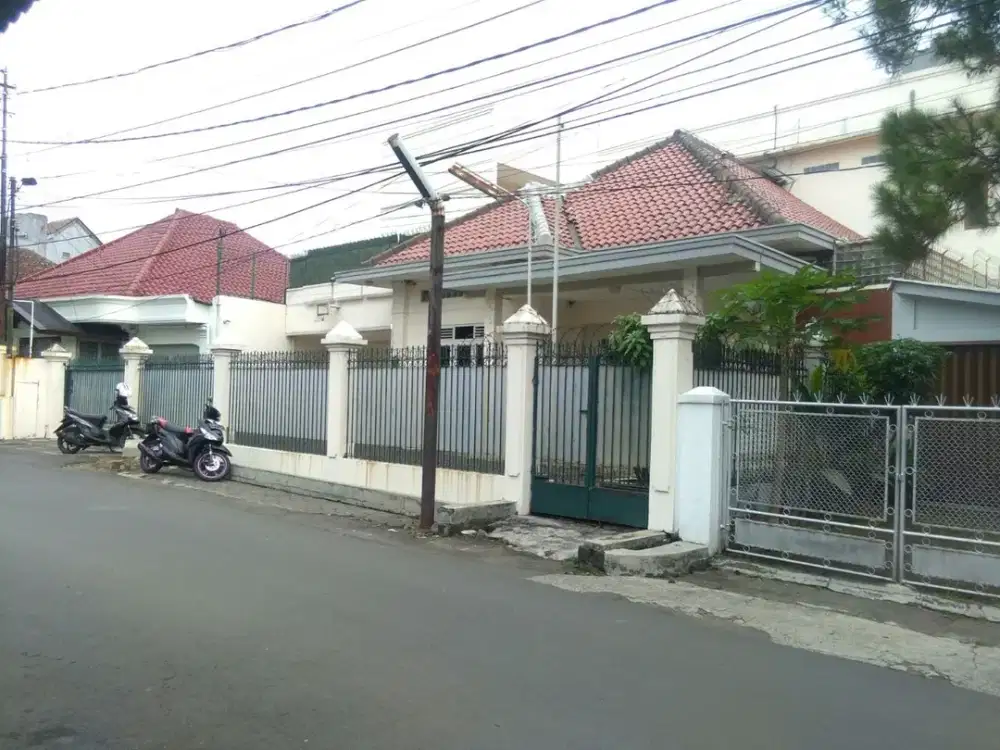 Rumah Harga Murah Bangunan Belanda jalan Kartini Sayap Sunda